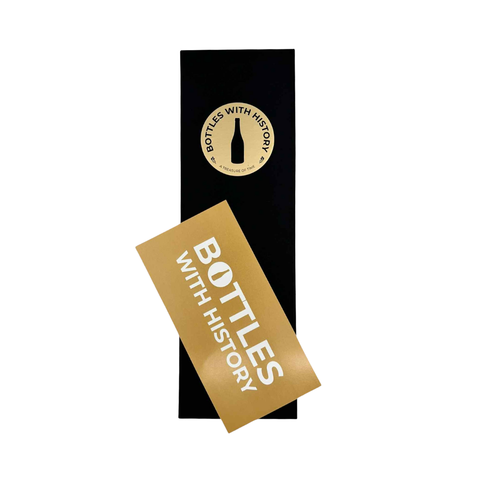 Schwarze Geschenkbox und Grußkarte