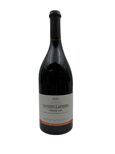 Flasche Savigny-Lavières Burgunder-Rotwein aus dem Jahr 2003.