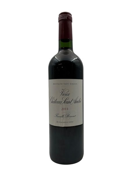 Eine Flasche Rotwein Vieille Chateau Saint Andre 2011