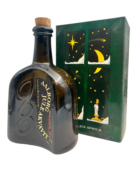 Flasche Aalborg Jule Akvavit 1998 in eleganter Verpackung