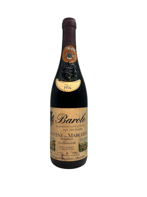 Flasche Barolo Marchesi di Barolo 1976 mit Etikett