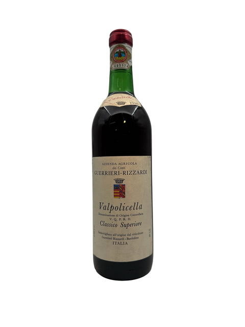 Bouteille de vin rouge Valpolicella Guerrieri-Rizzardi 1980