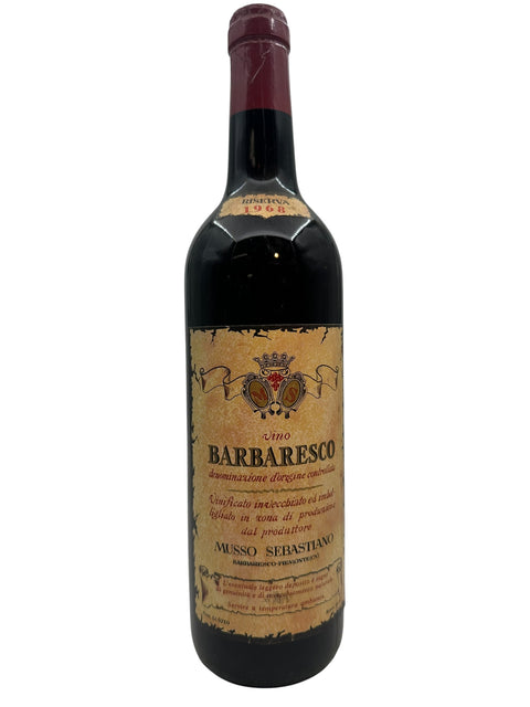 Flasche Rotwein Barbaresco Musso Sebastiano 1968