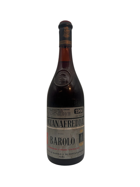 Barolo Fontanafredda 1966 aux reflets rouge rubis profonds